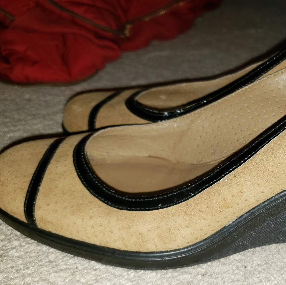 Womens Cole Haan w/ Nike Air technology Slingbacks